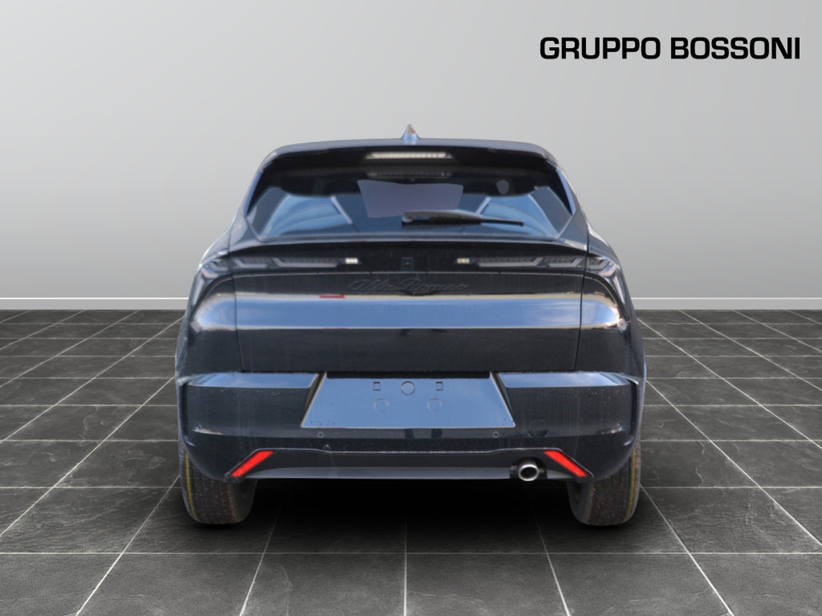 4 - Alfa Romeo Junior 1.2 hybrid 145cv ibrida q4 edct6