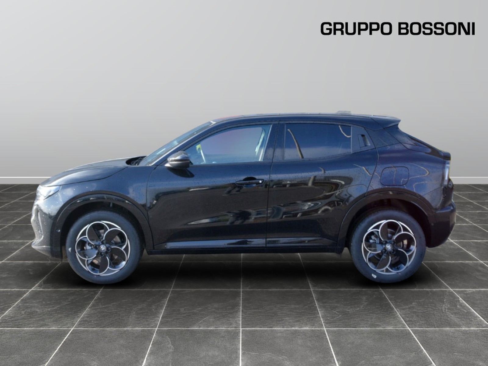 24 - Alfa Romeo Junior 1.2 hybrid 145cv ibrida q4 edct6