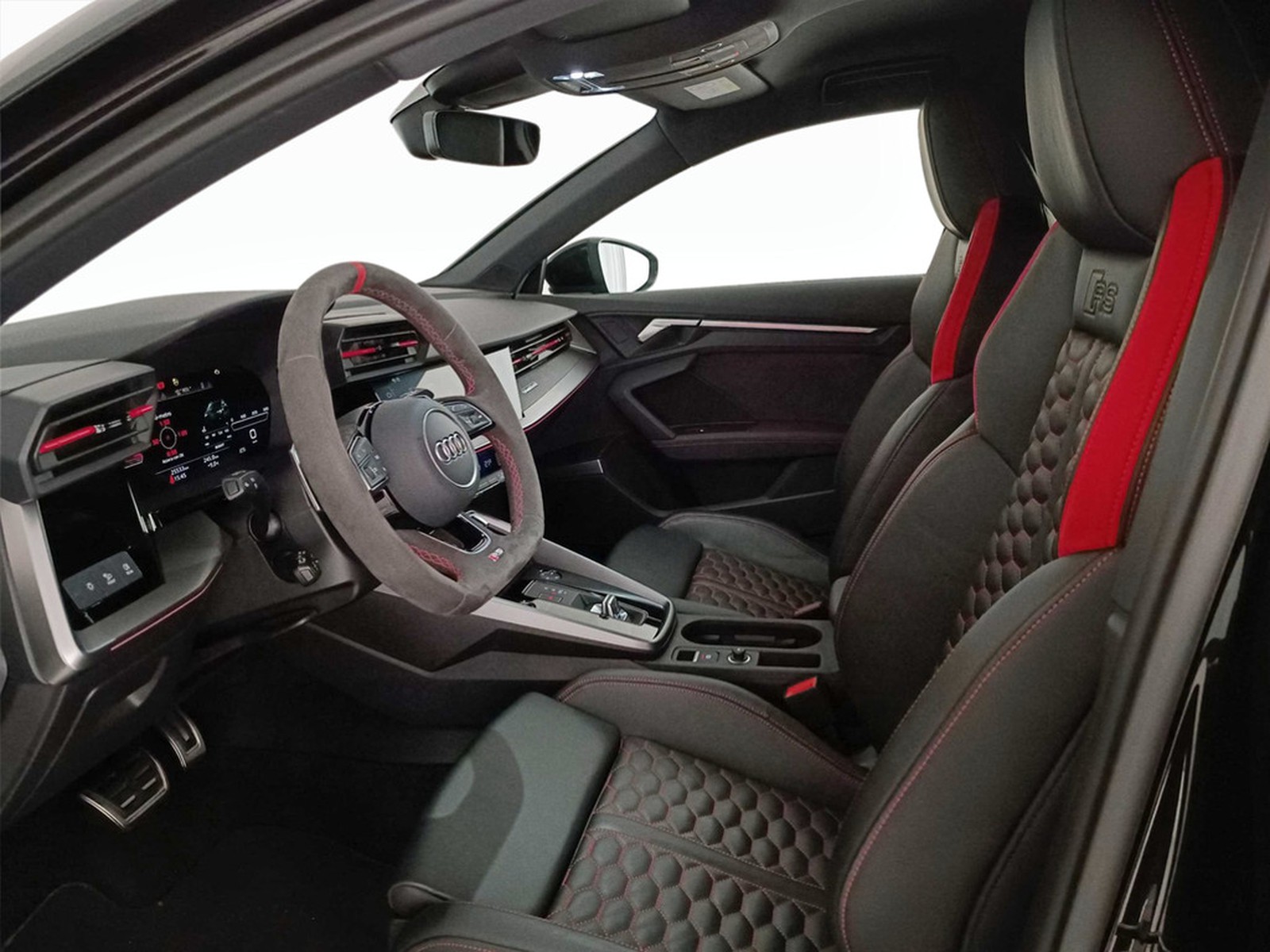 34 - Audi RS3 sportback 2.5 tfsi quattro s tronic