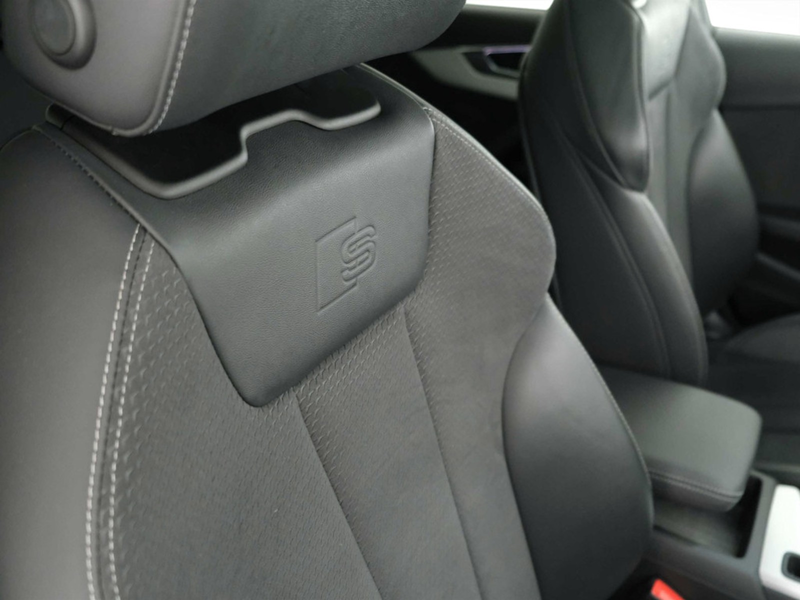 32 - Audi S4 avant 3.0 v6 tdi mhev 341cv sport attitude quattro tiptronic