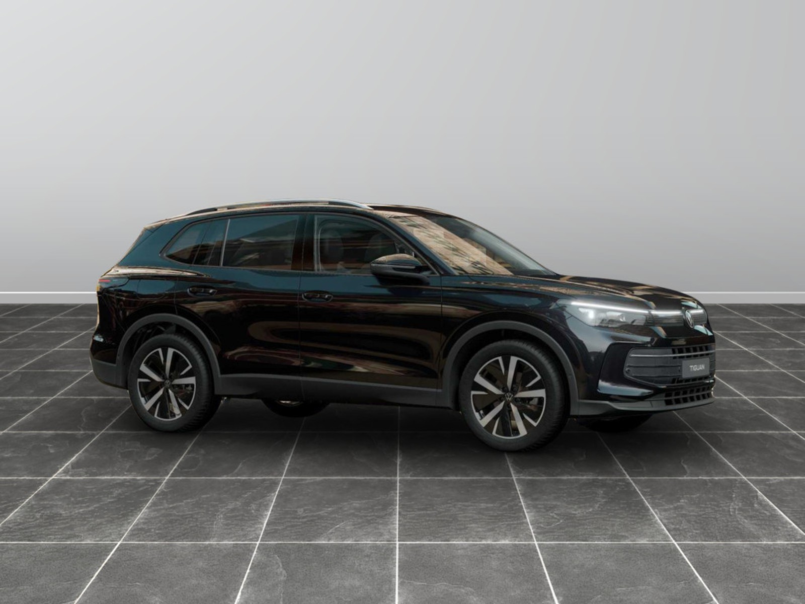 3 - Volkswagen Tiguan 1.5 etsi act 130cv edition plus dsg