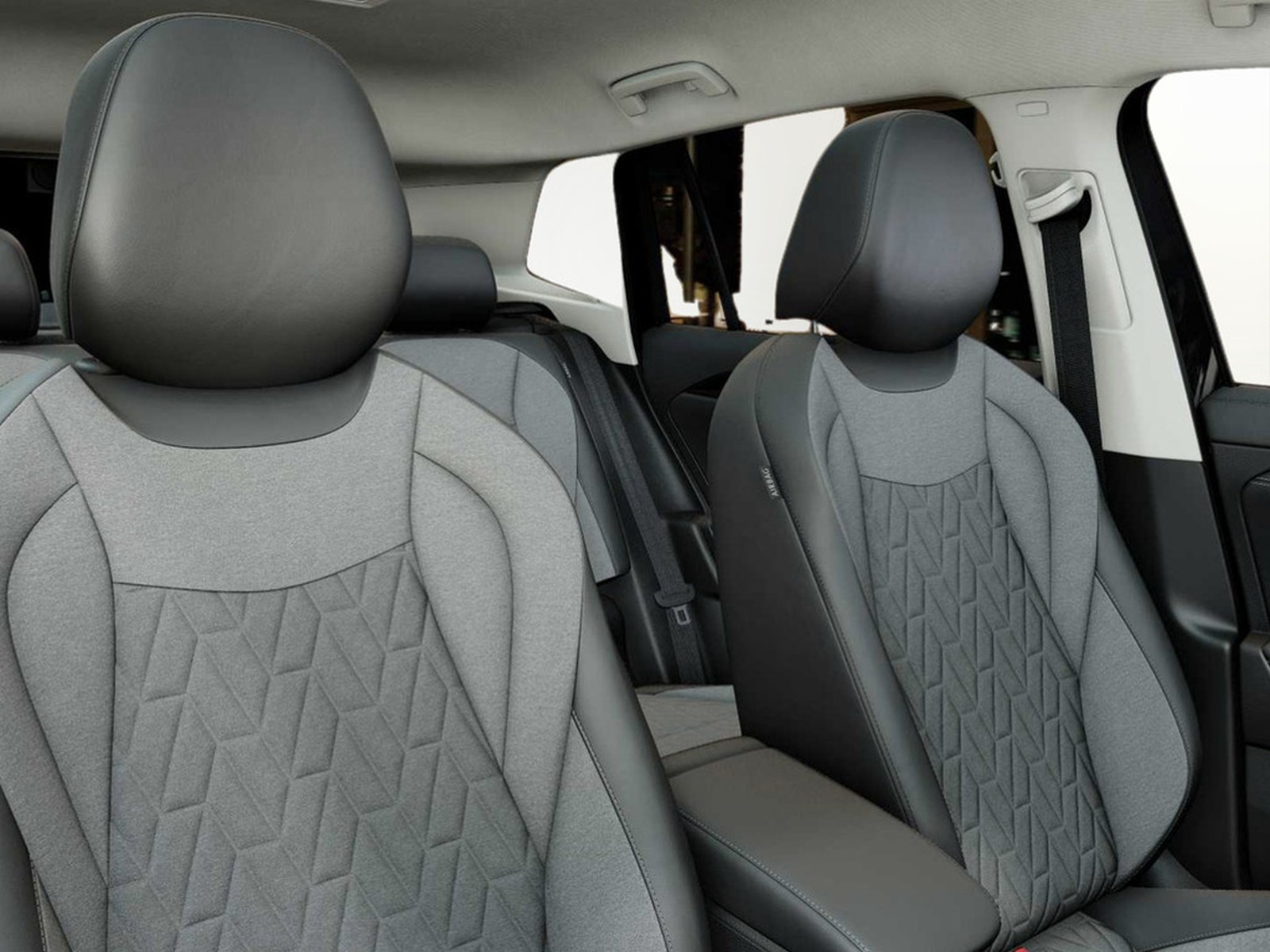 8 - Volkswagen Tiguan 1.5 etsi act 130cv edition plus dsg