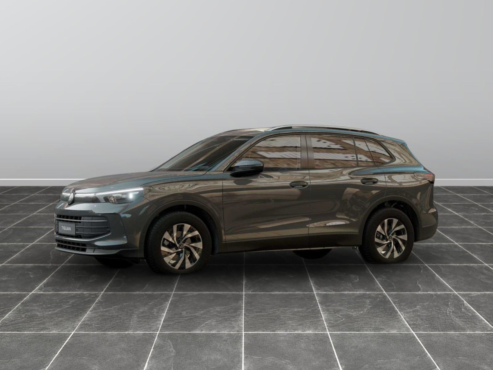 2 - Volkswagen Tiguan 1.5 etsi act 150cv edition plus dsg