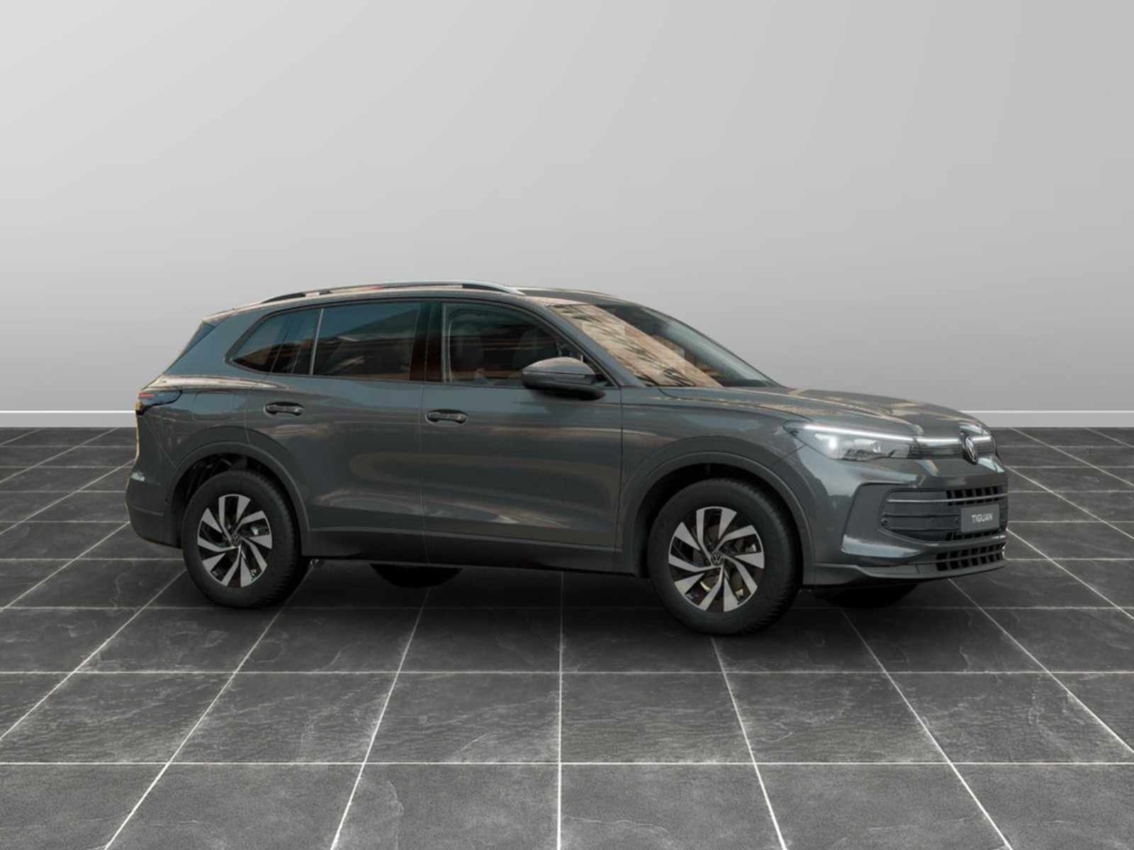 3 - Volkswagen Tiguan 1.5 etsi act 150cv edition plus dsg