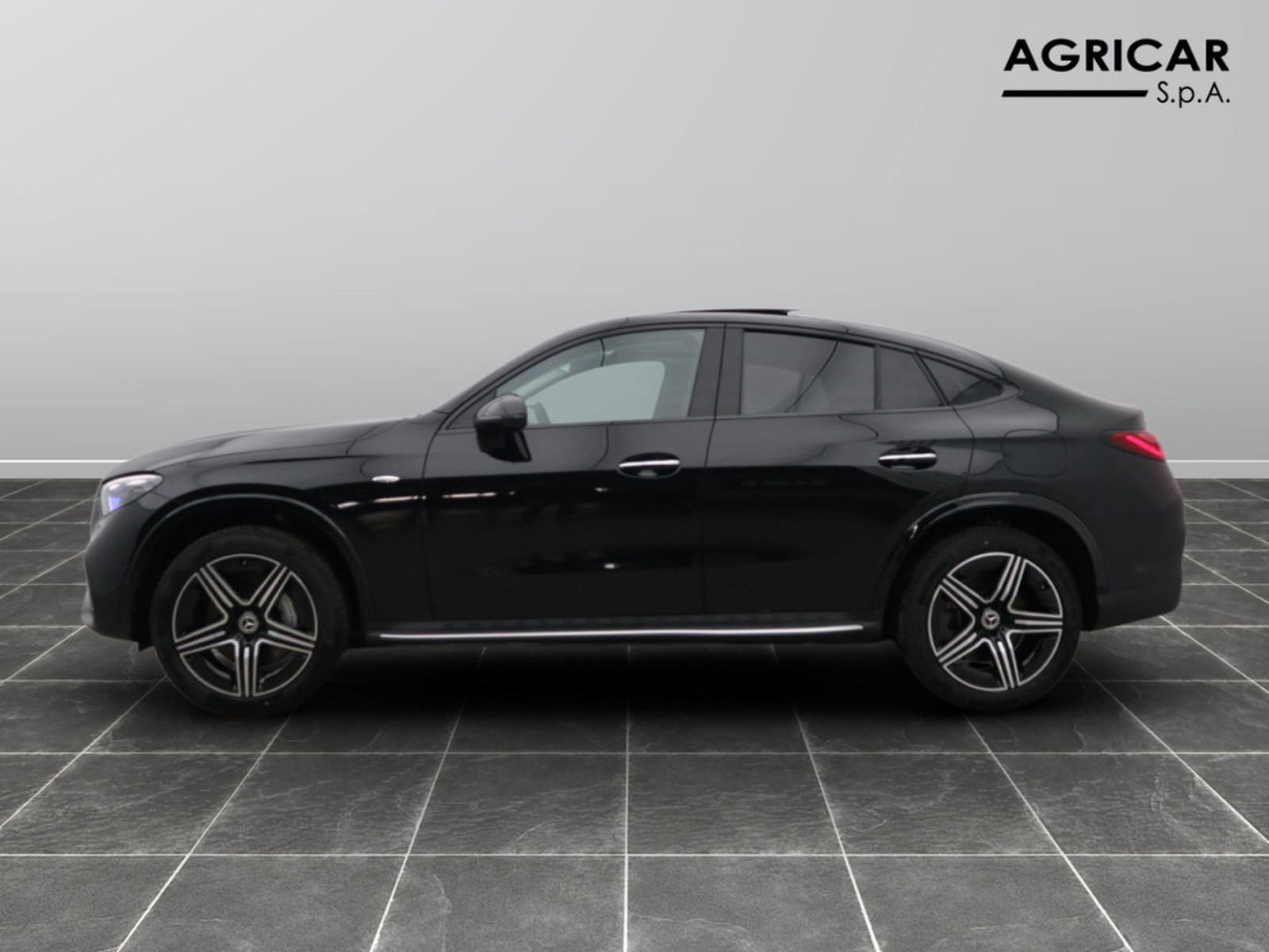 3 - Mercedes GLC coupe 300 de plug in hybrid amg line premium tech 4matic 9g-tronic