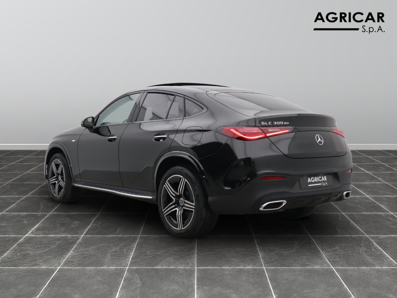 5 - Mercedes GLC coupe 300 de plug in hybrid amg line premium tech 4matic 9g-tronic