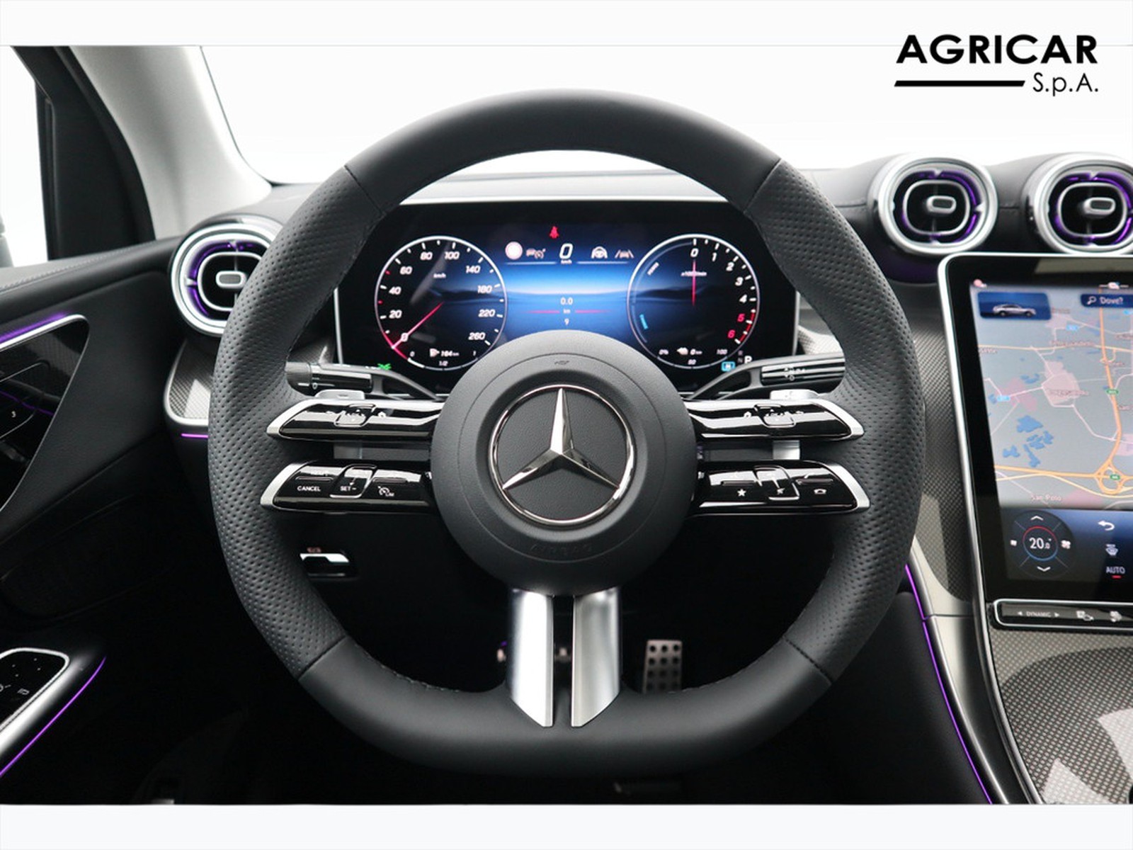 17 - Mercedes GLC coupe 300 de plug in hybrid amg line premium tech 4matic 9g-tronic