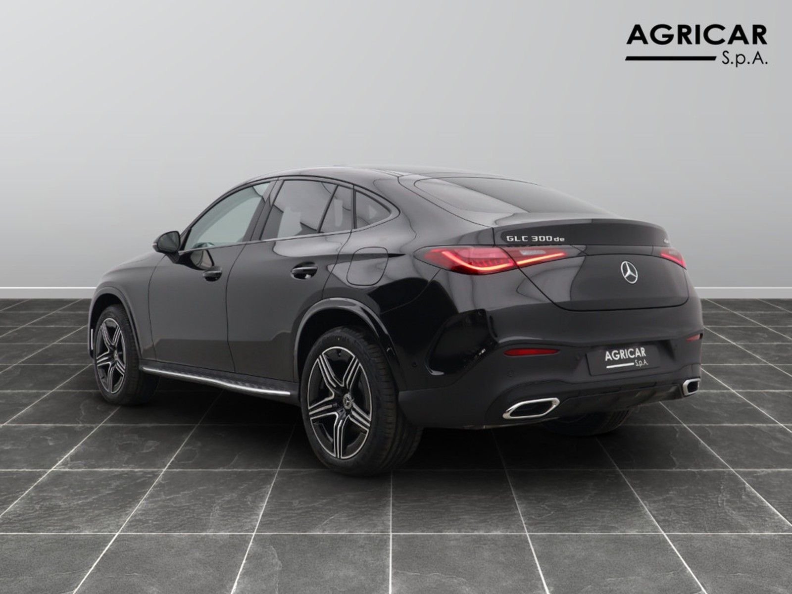 5 - Mercedes GLC coupe 300 de plug in hybrid amg line advanced tech 4matic 9g-tronic