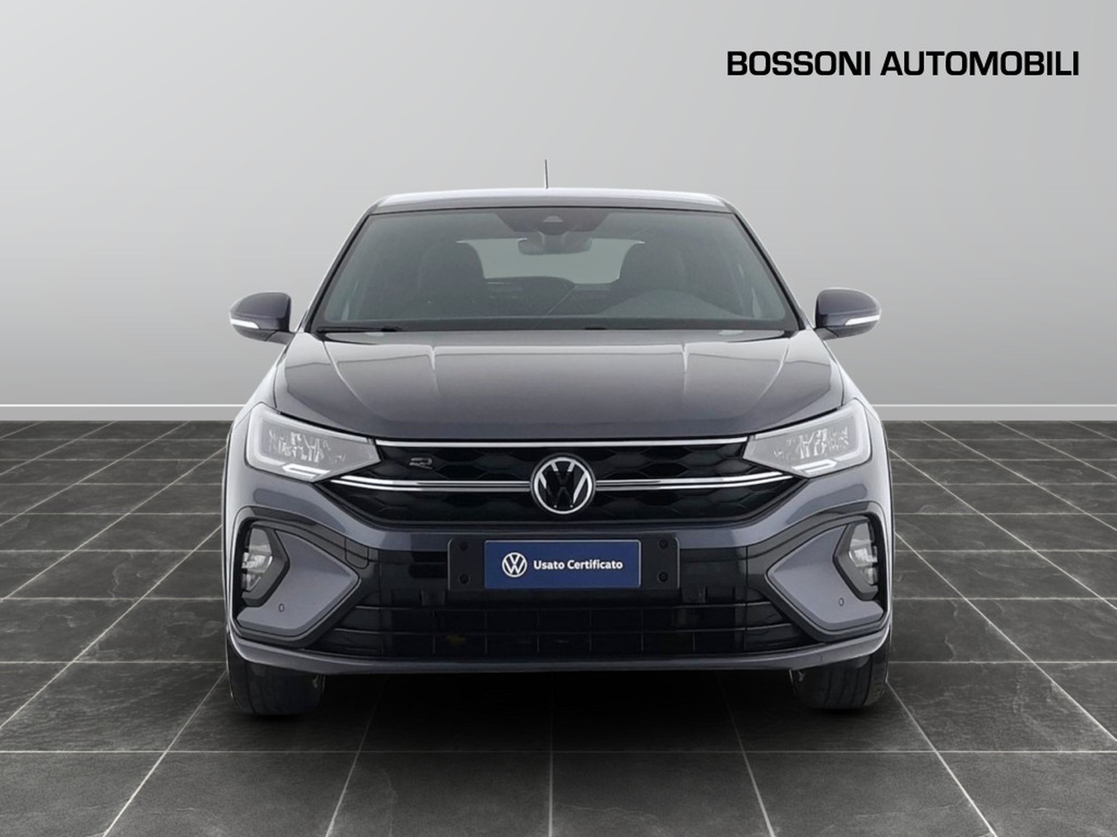 2 - Volkswagen Taigo 1.0 tsi 110cv r-line