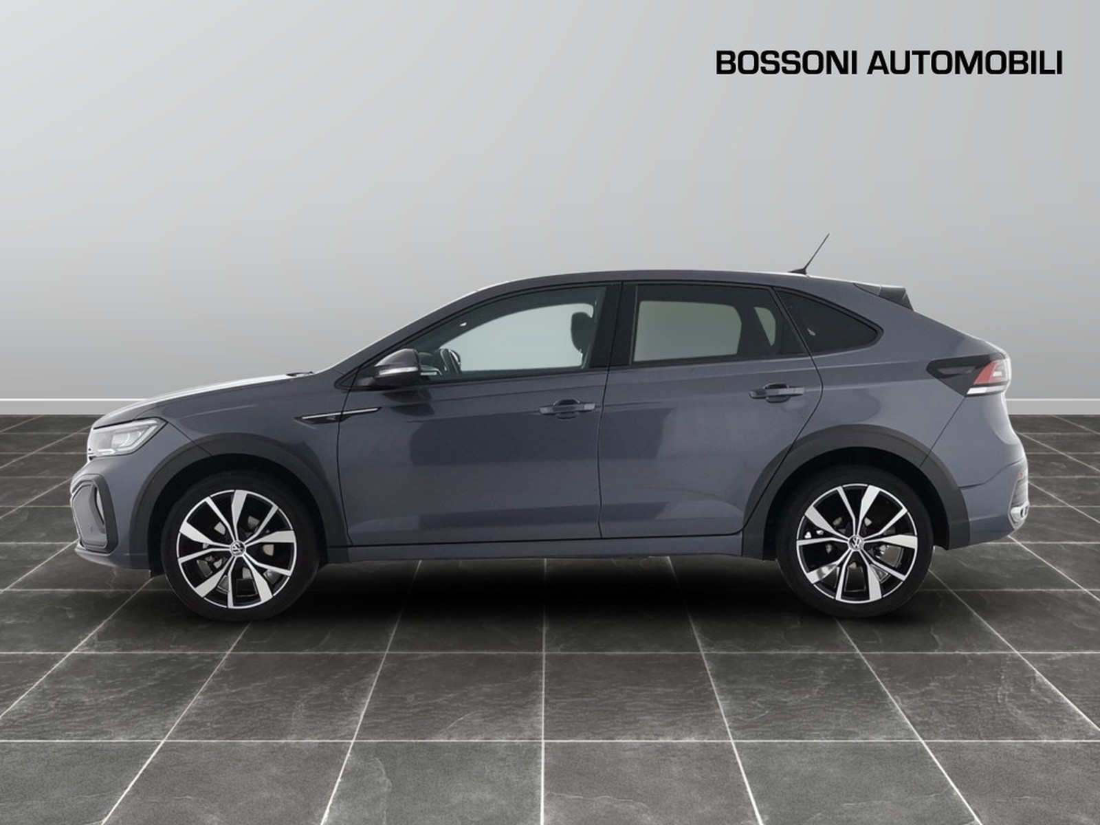 3 - Volkswagen Taigo 1.0 tsi 110cv r-line