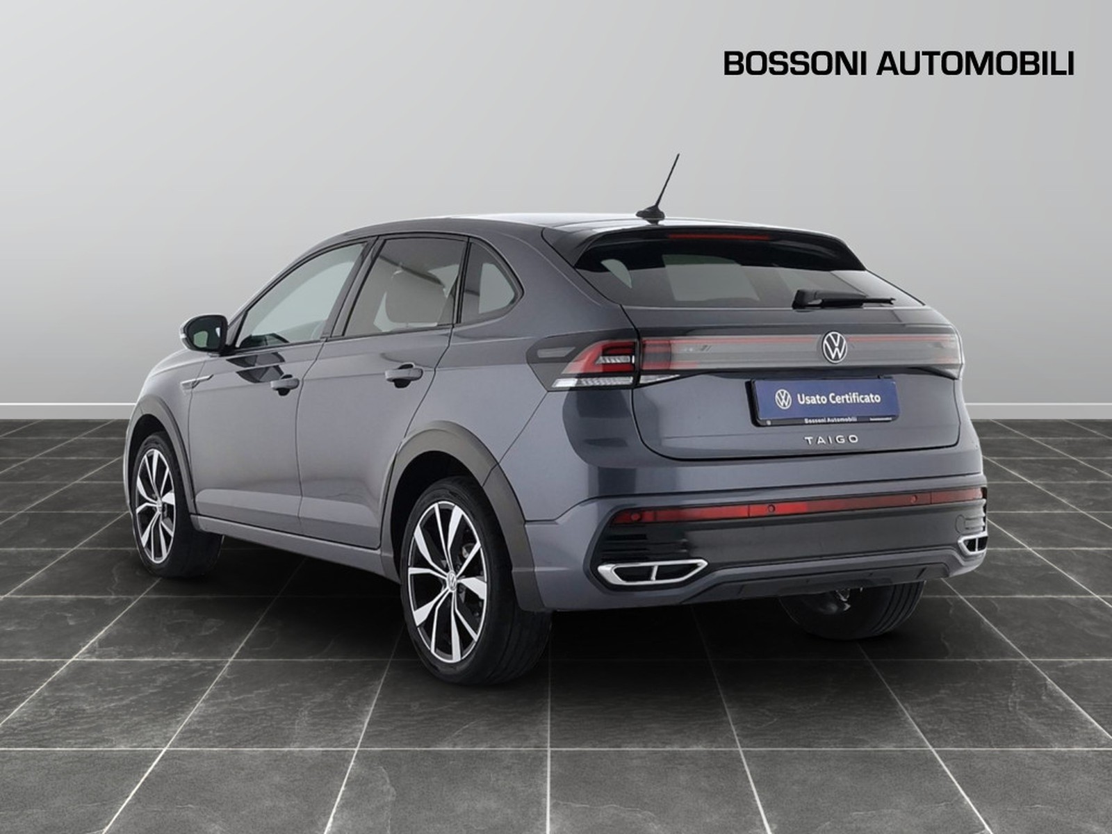 4 - Volkswagen Taigo 1.0 tsi 110cv r-line