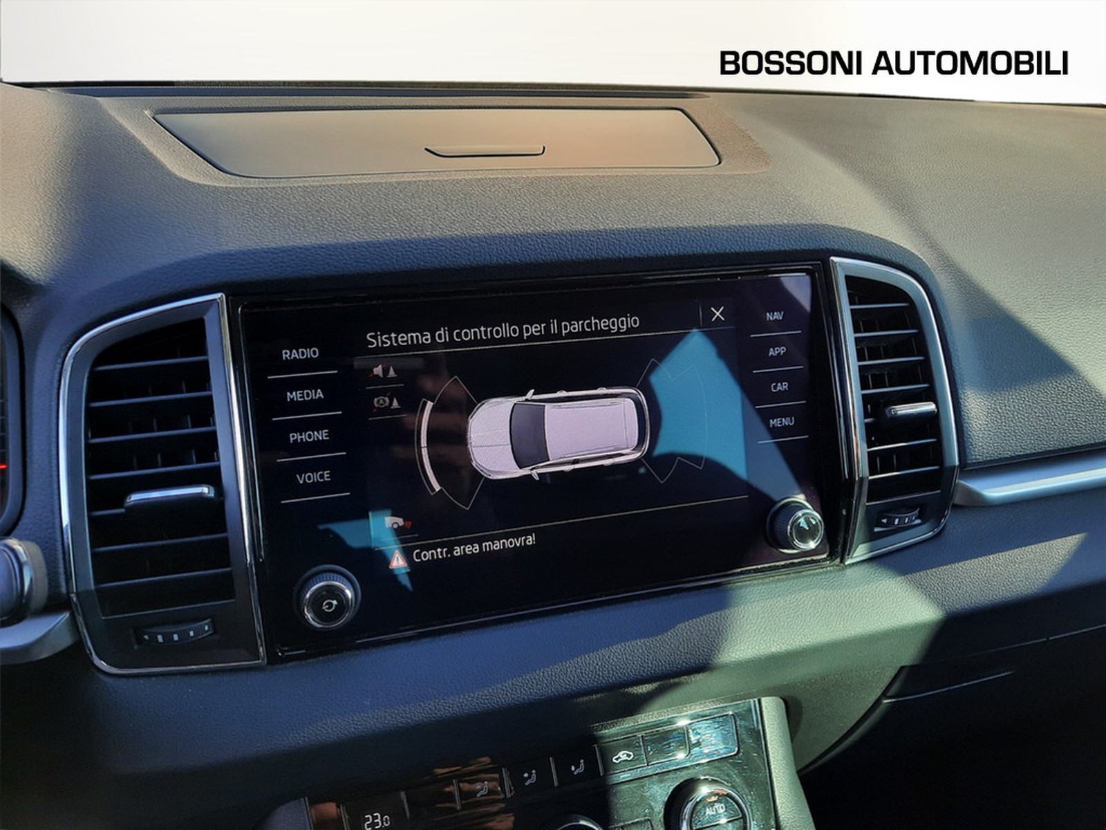 17 - Skoda Karoq 1.0 tsi 110cv executive