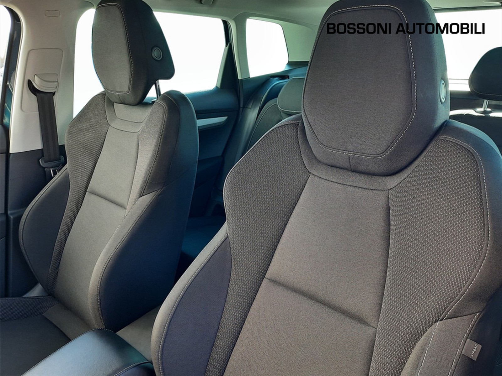 20 - Skoda Karoq 1.0 tsi 110cv executive