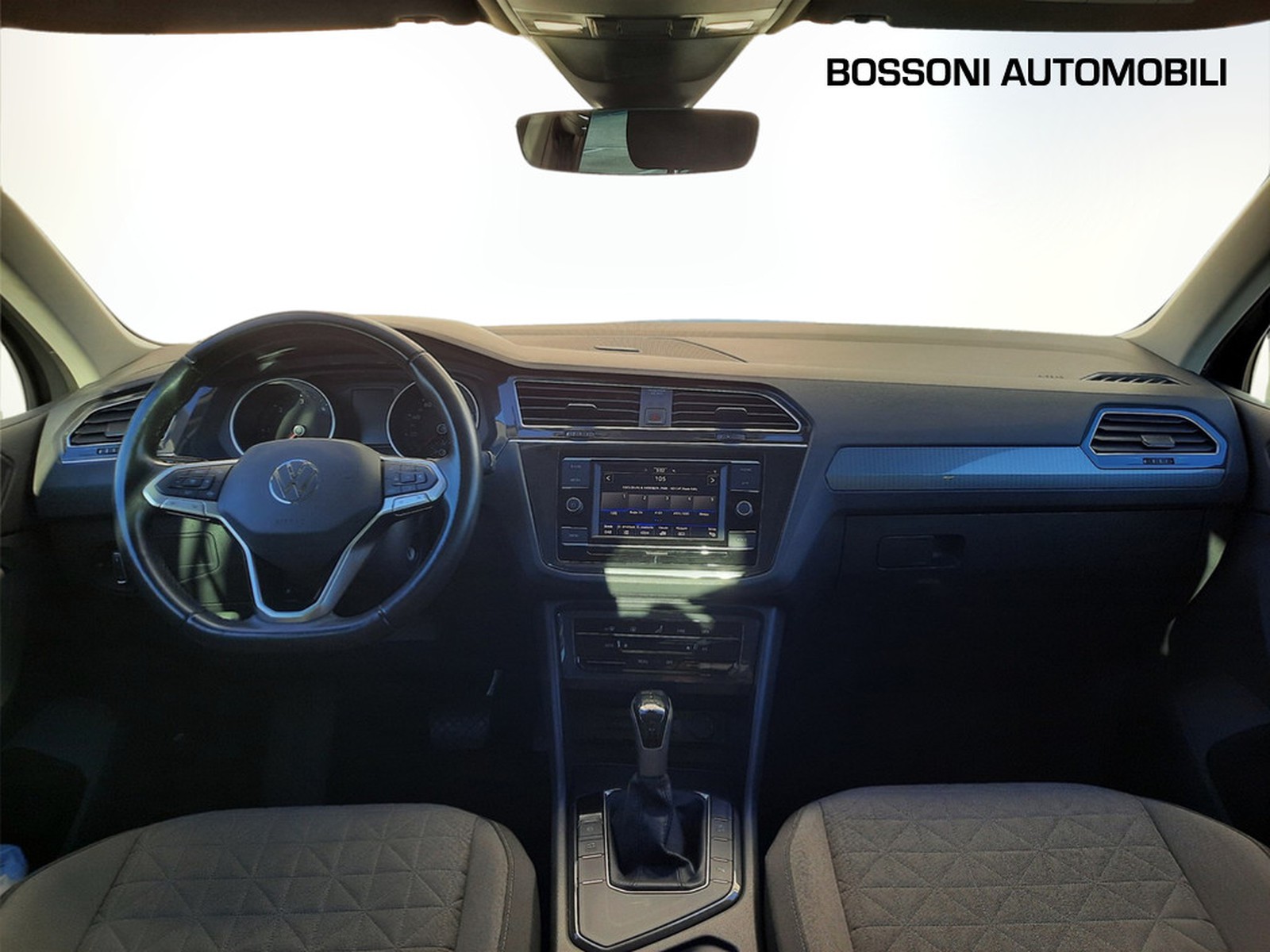 6 - Volkswagen Tiguan 2.0 tdi scr 150cv life dsg