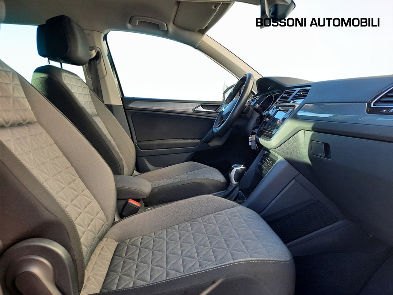 15 - Volkswagen Tiguan 2.0 tdi scr 150cv life dsg