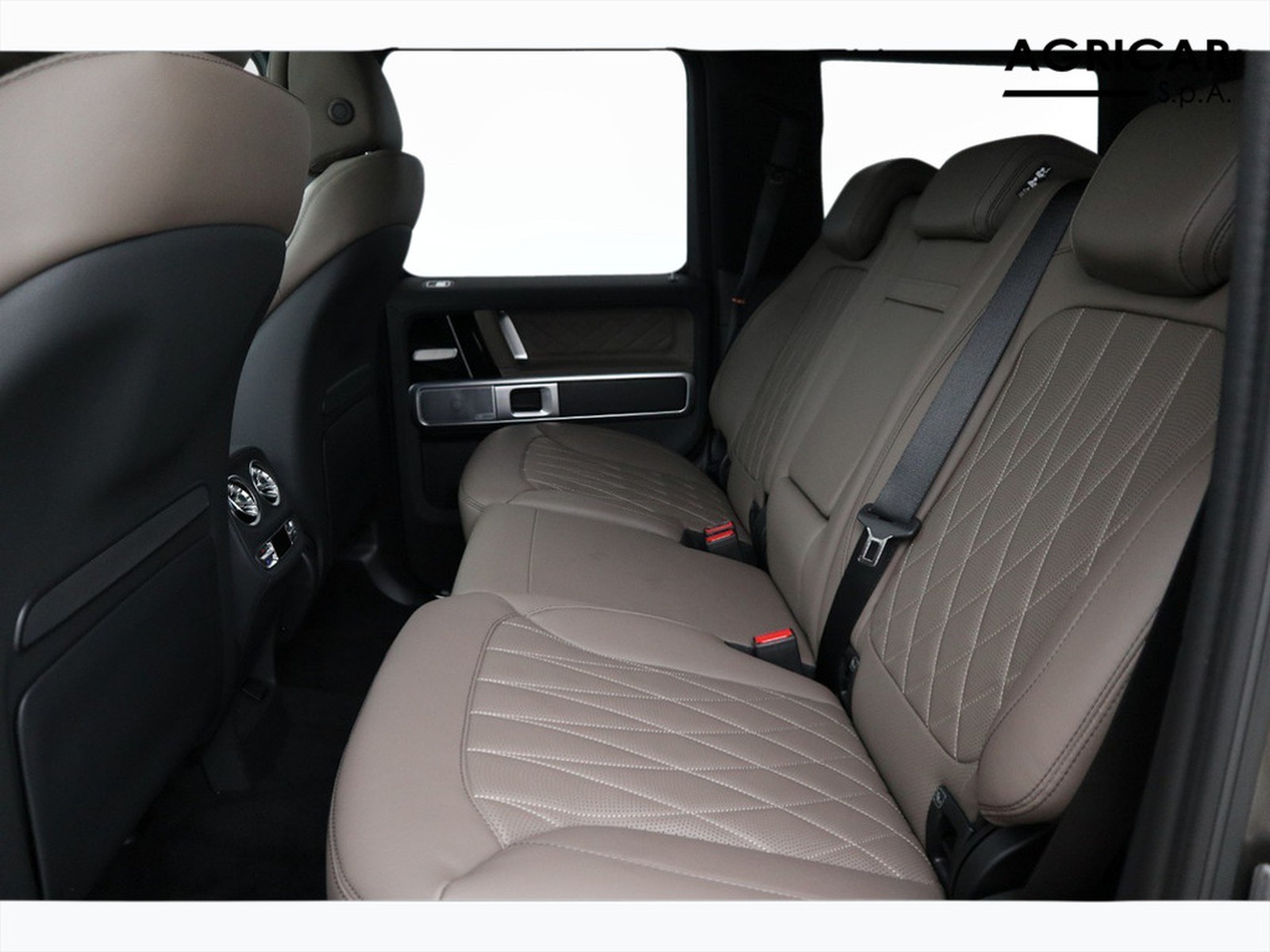 8 - Mercedes Classe G 580 eq amg line