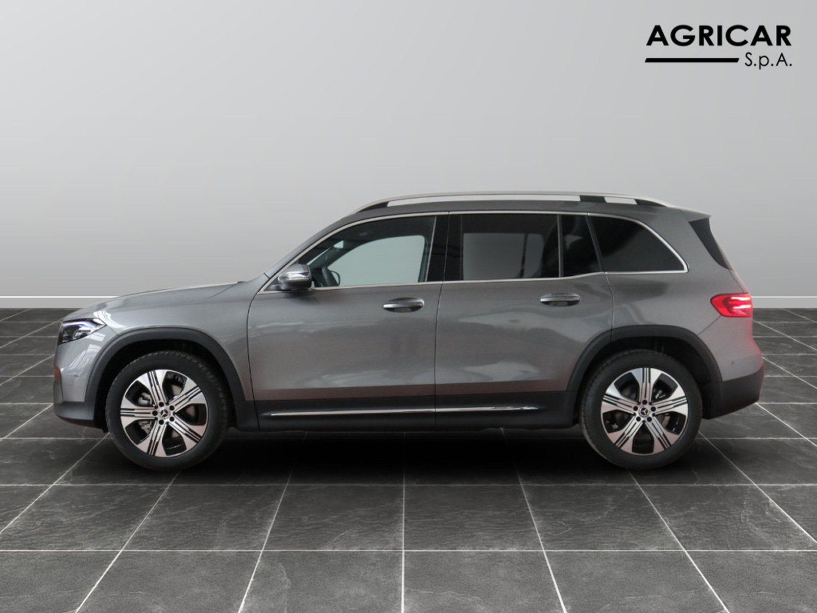 3 - Mercedes EQB 250+ progressive advanced