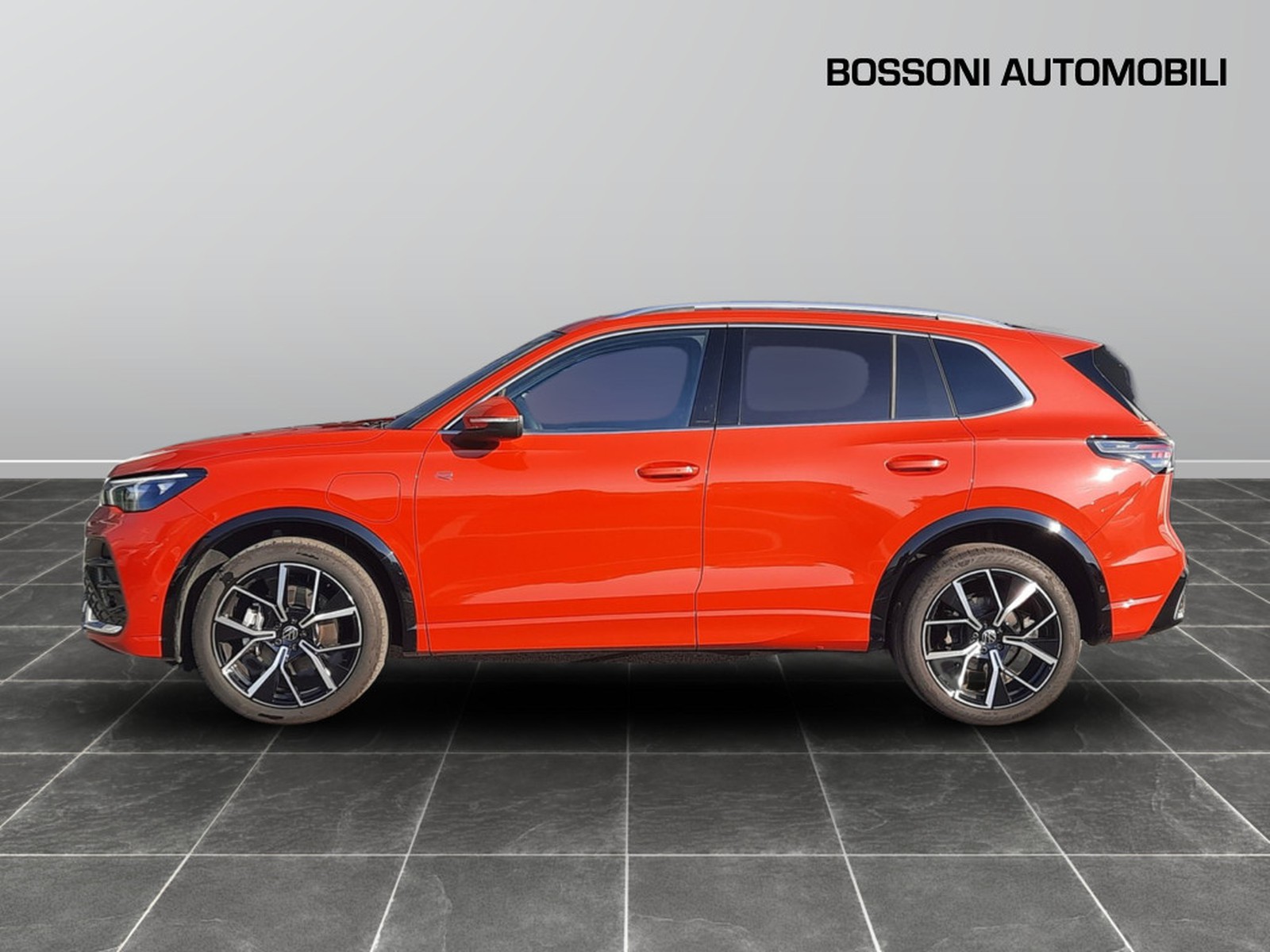 3 - Volkswagen Tiguan 1.5 tsi ehybrid 204cv r-line plus dsg