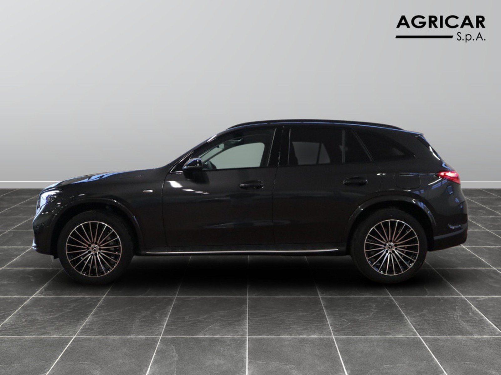 3 - Mercedes GLC suv 300 de plug in hybrid amg line advanced tech 4matic 9g-tronic