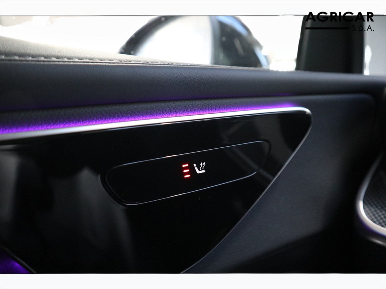 14 - Mercedes GLC suv 300 de plug in hybrid amg line advanced tech 4matic 9g-tronic