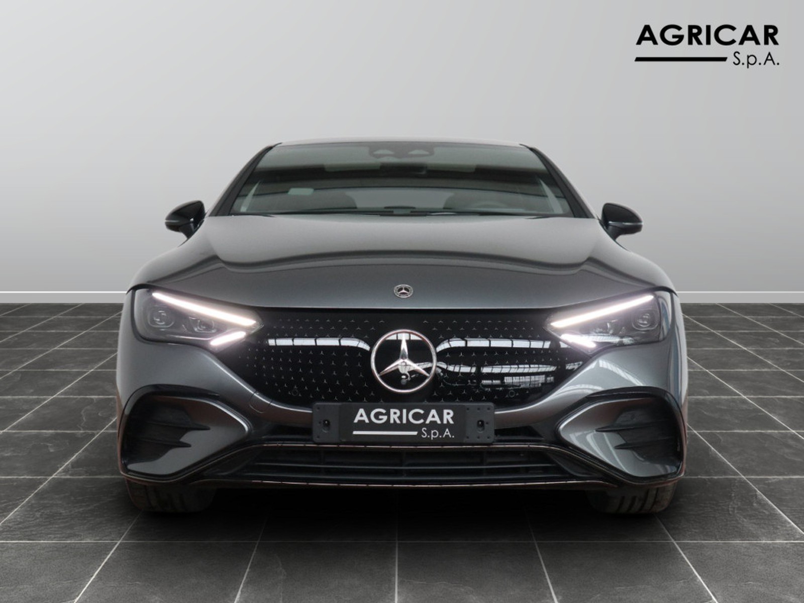 2 - Mercedes EQE 350 premium plus 4matic