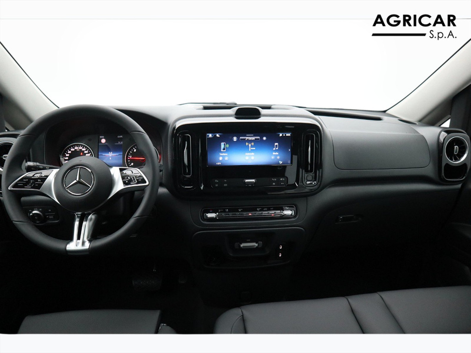 14 - Mercedes Vans Vito 116 cdi extralong tourer select auto my20