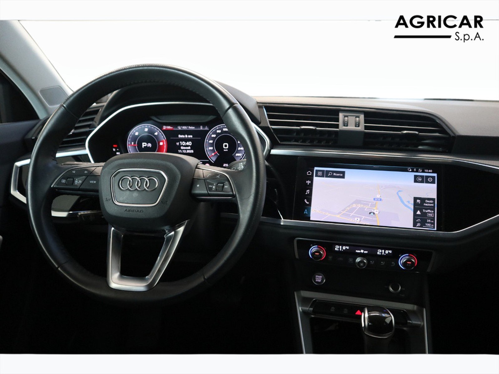 12 - Audi Q3 35 2.0 tdi business s tronic