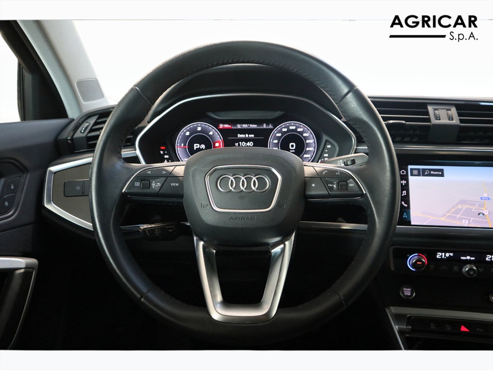 16 - Audi Q3 35 2.0 tdi business s tronic
