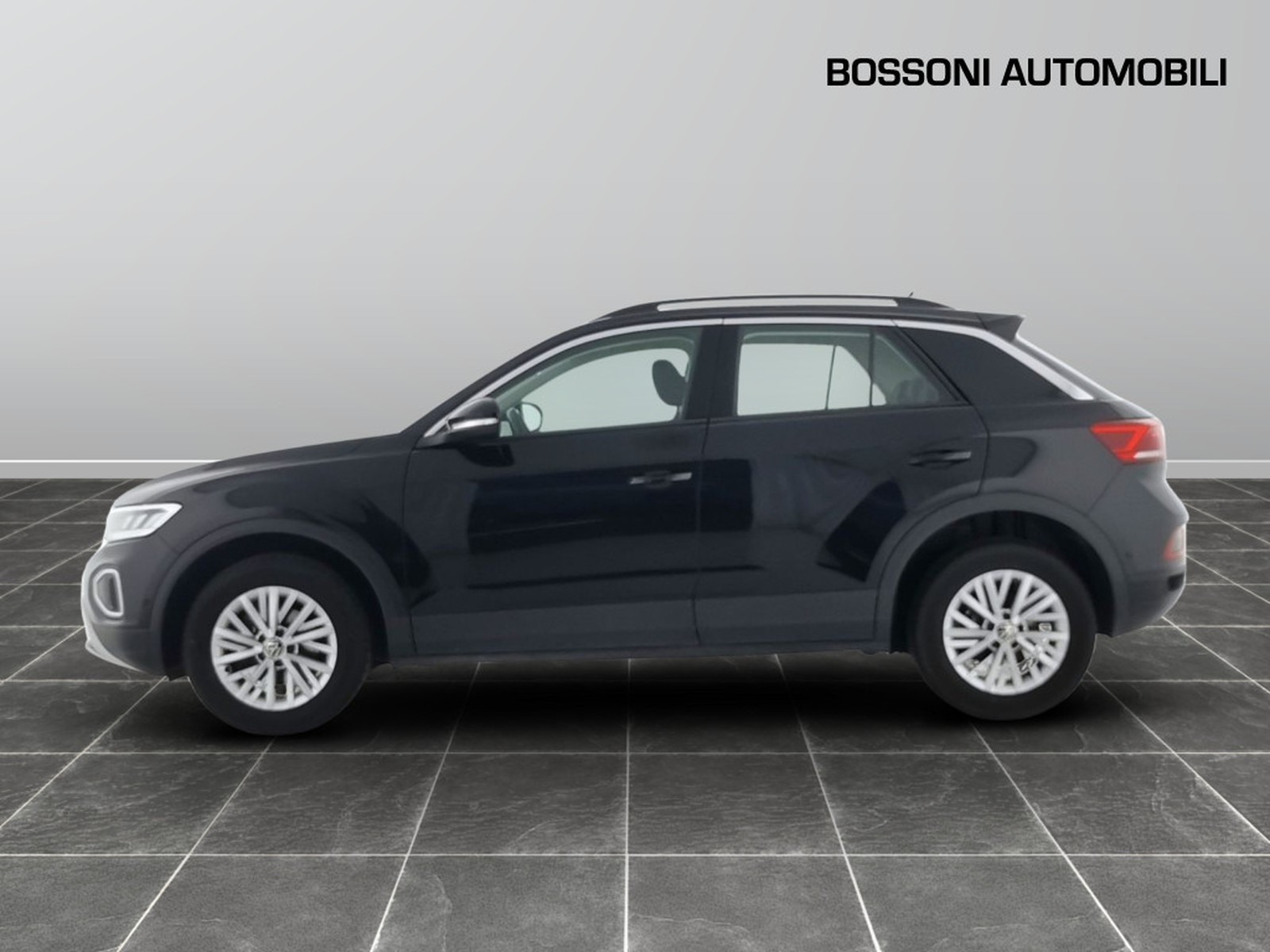 3 - Volkswagen T-Roc 2.0 tdi scr 115cv life