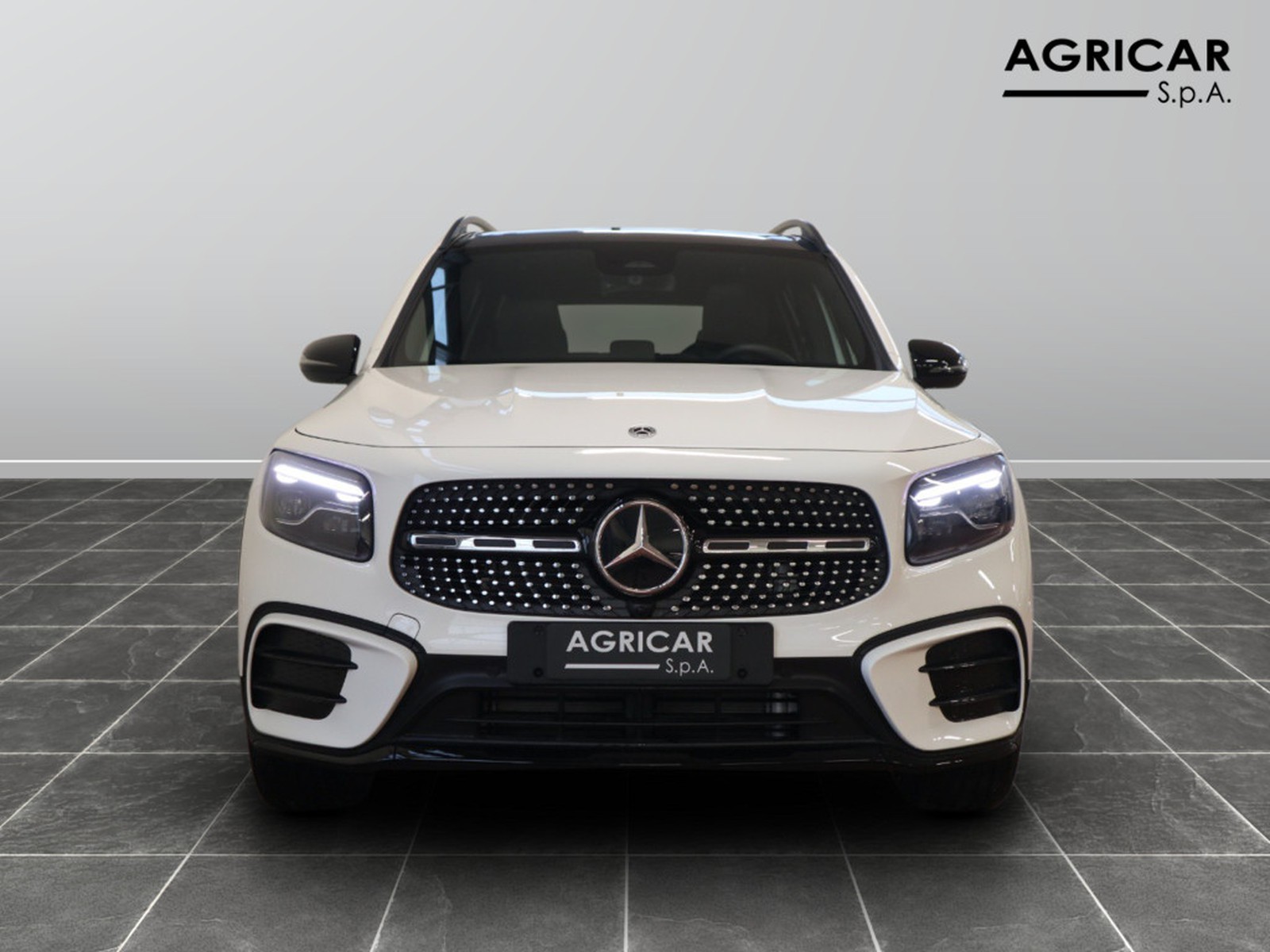 2 - Mercedes GLB 200 d amg line premium 4matic 8g-dct