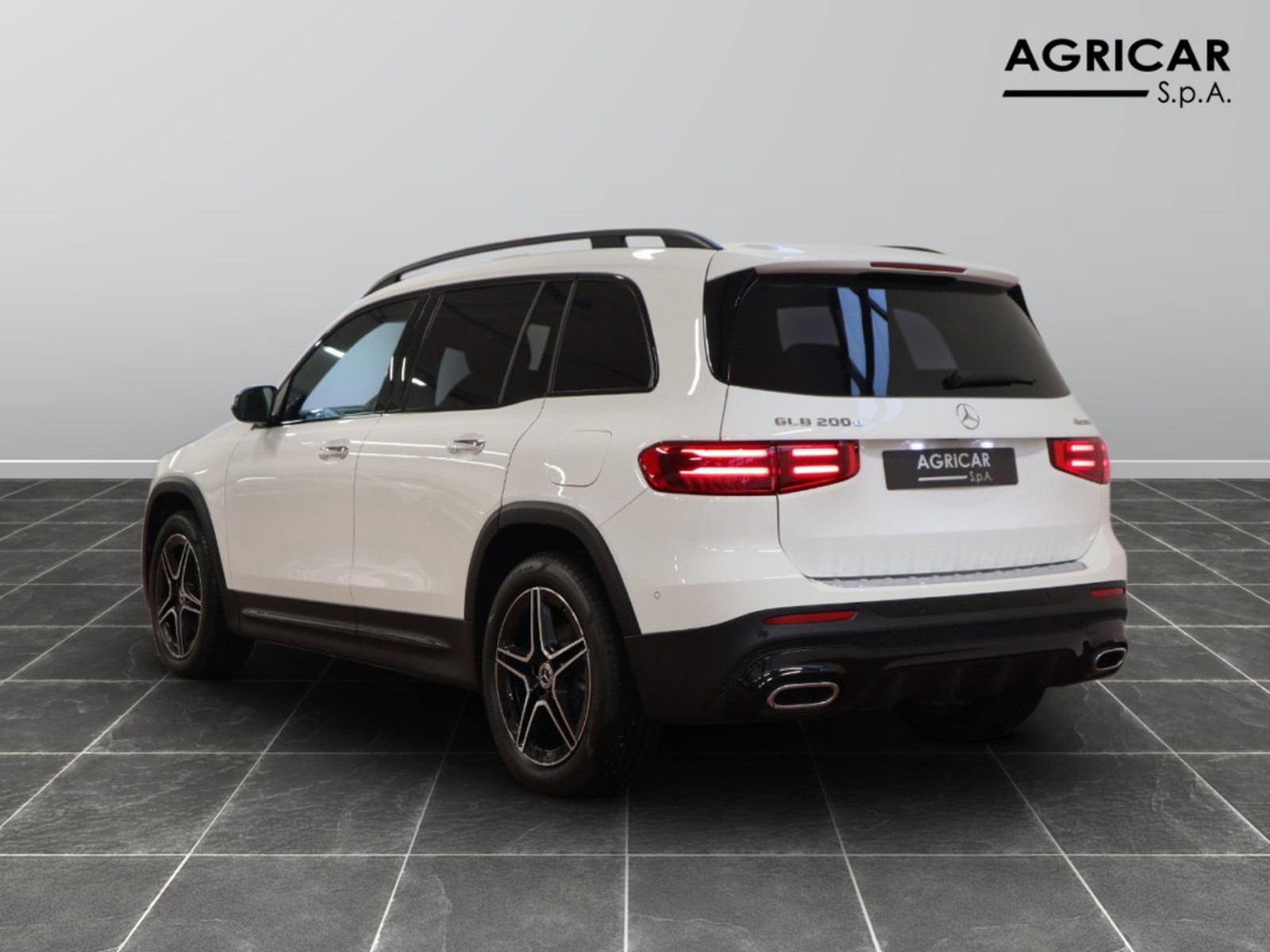 5 - Mercedes GLB 200 d amg line premium 4matic 8g-dct