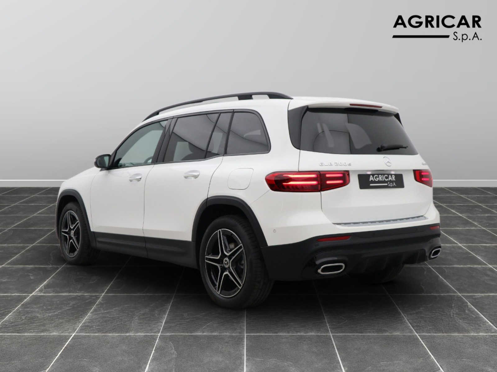 5 - Mercedes GLB 200 d amg line premium 4matic 8g-dct