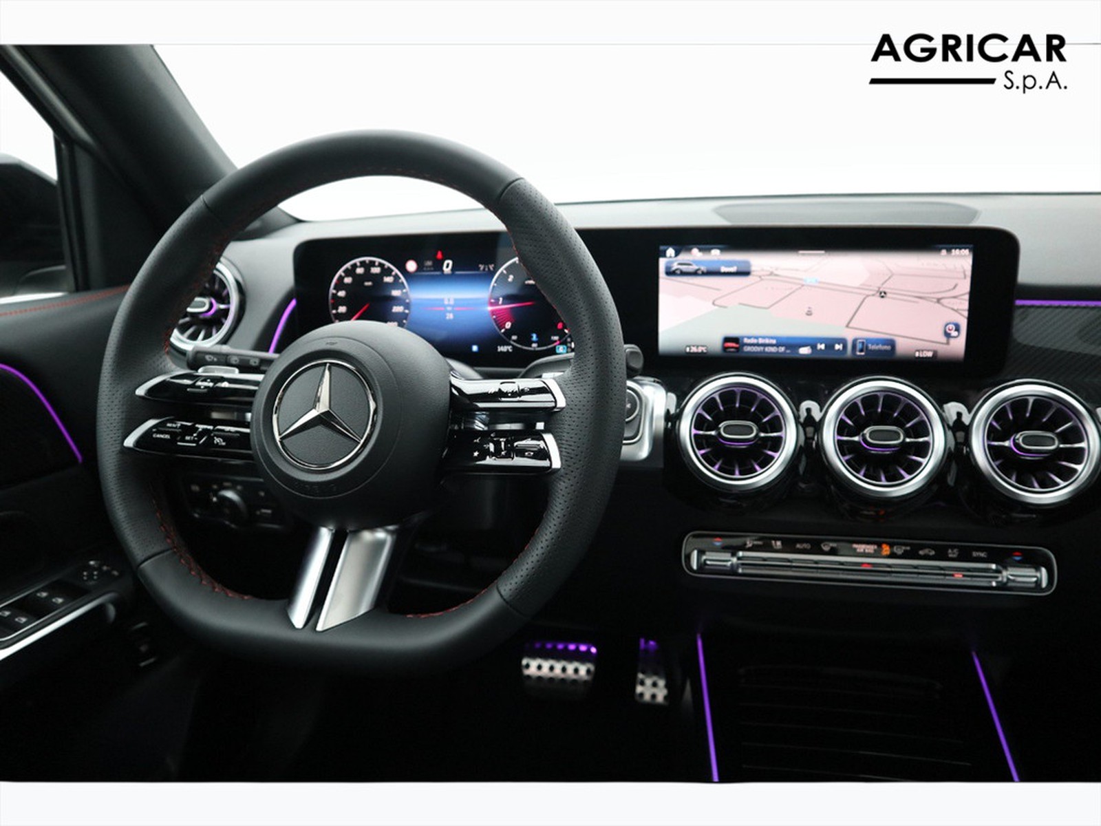 12 - Mercedes GLB 200 d amg line premium 4matic 8g-dct