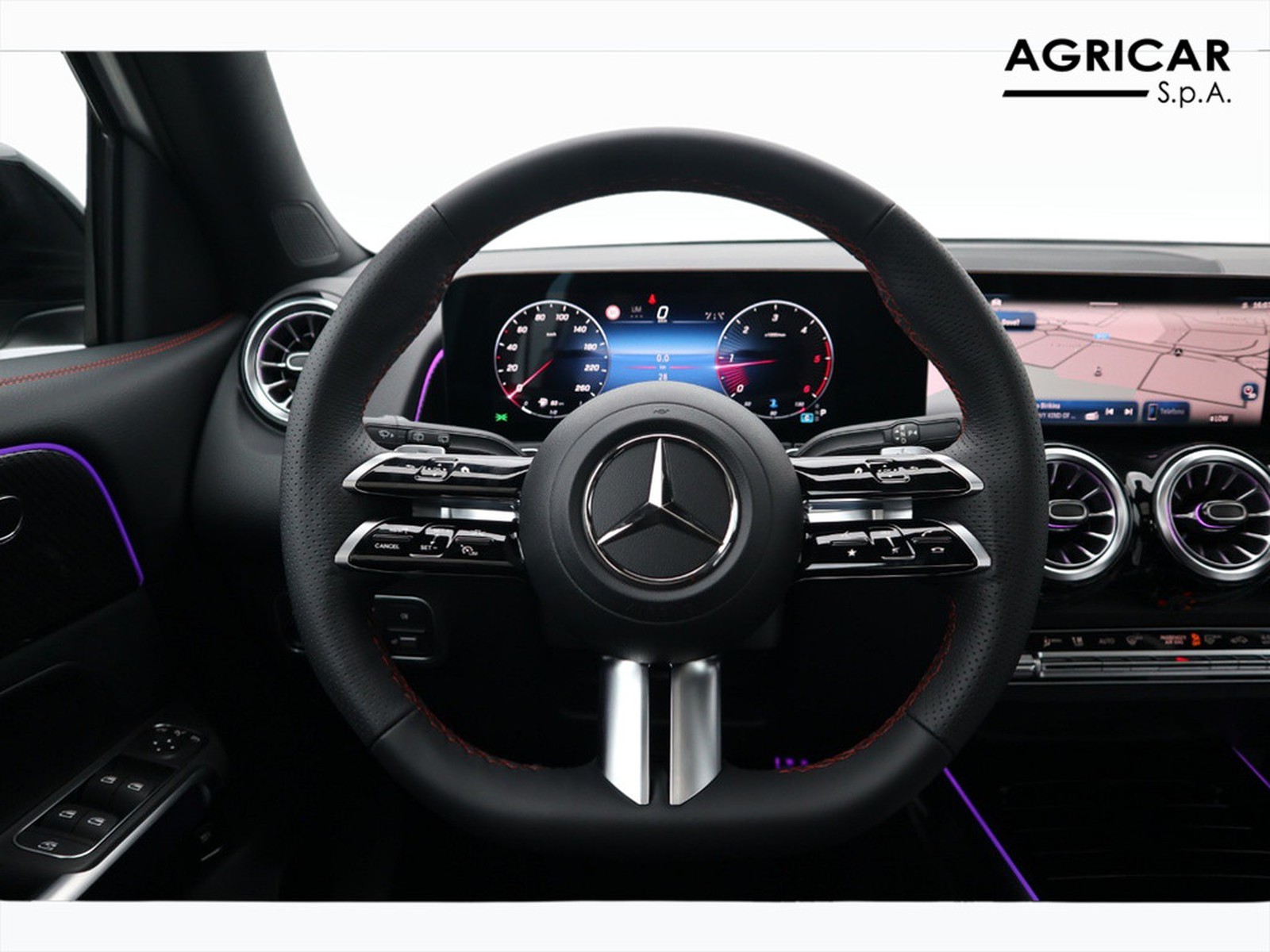 17 - Mercedes GLB 200 d amg line premium 4matic 8g-dct