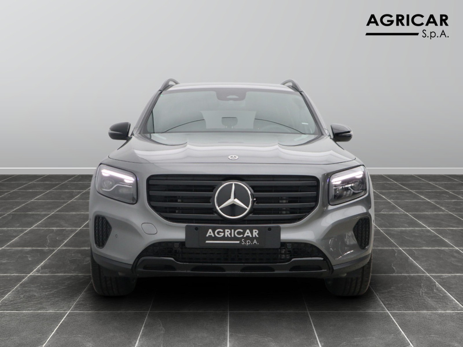 2 - Mercedes GLB 200 d progressive advanced plus 8g-dct