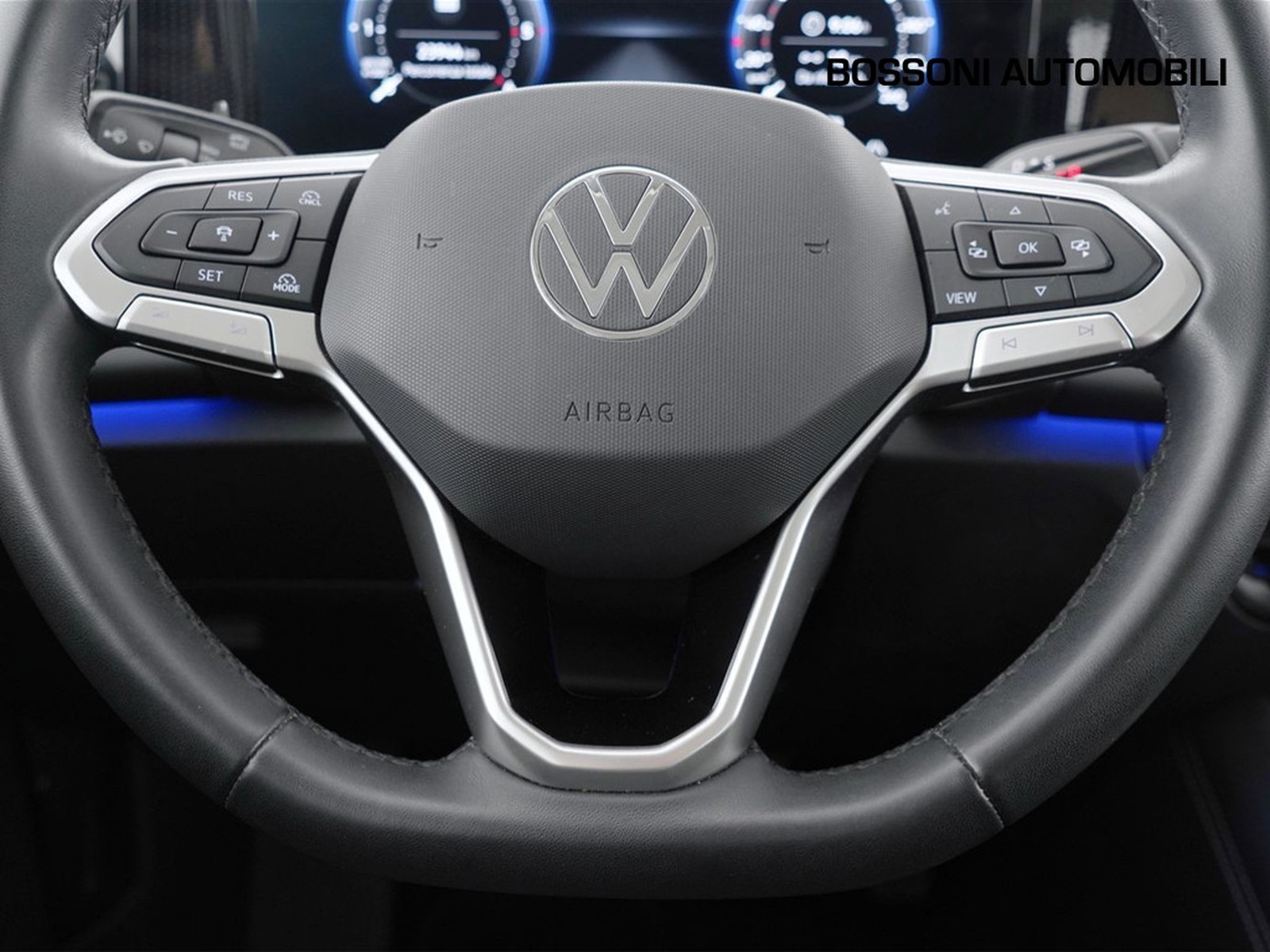 15 - Volkswagen Tiguan 2.0 tdi scr 150cv life dsg