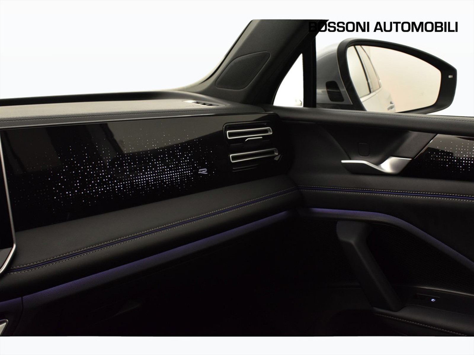 26 - Volkswagen Tiguan 2.0 tdi scr 150cv r-line dsg