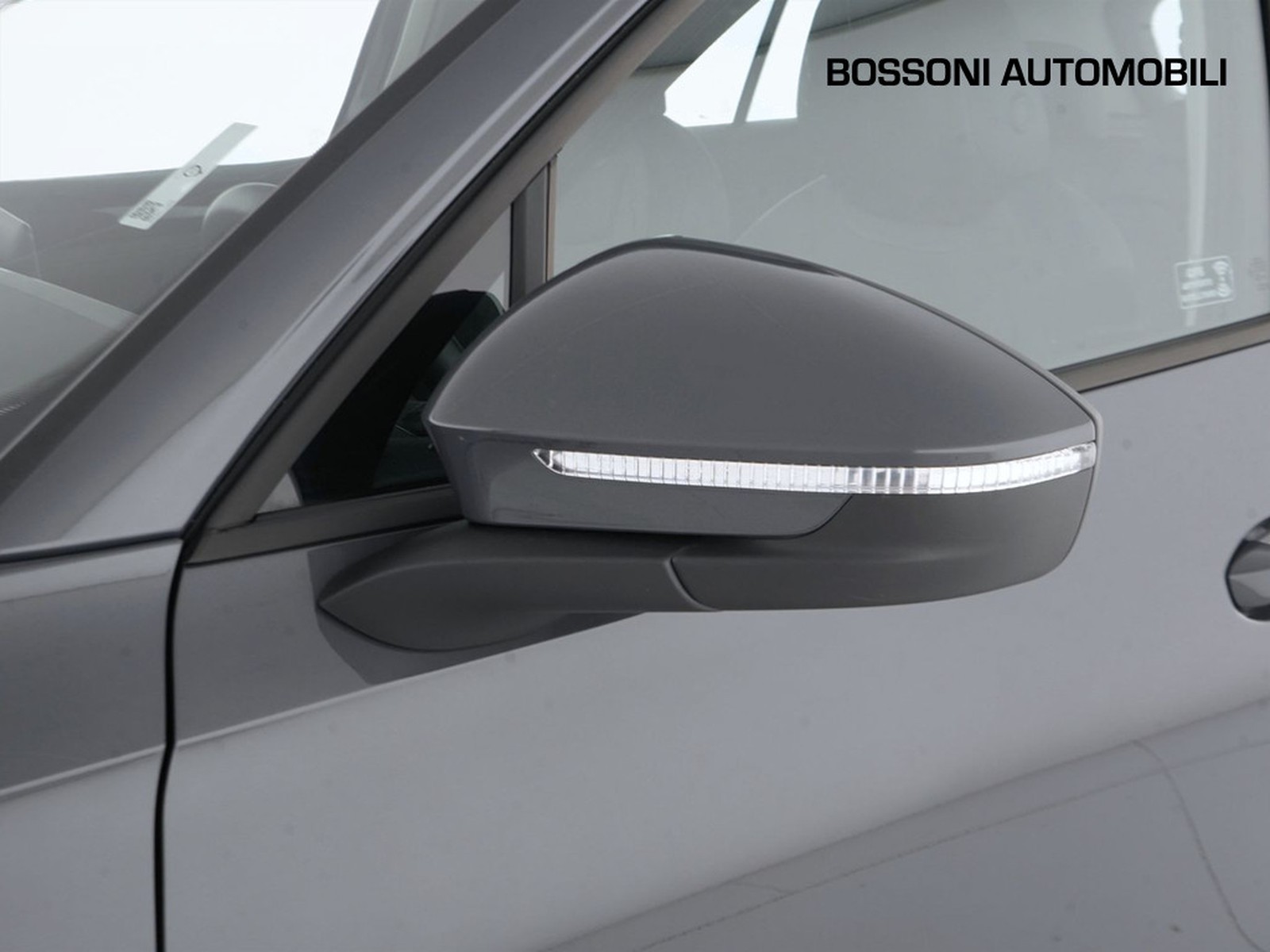 36 - Volkswagen Tiguan 2.0 tdi scr 150cv r-line plus dsg