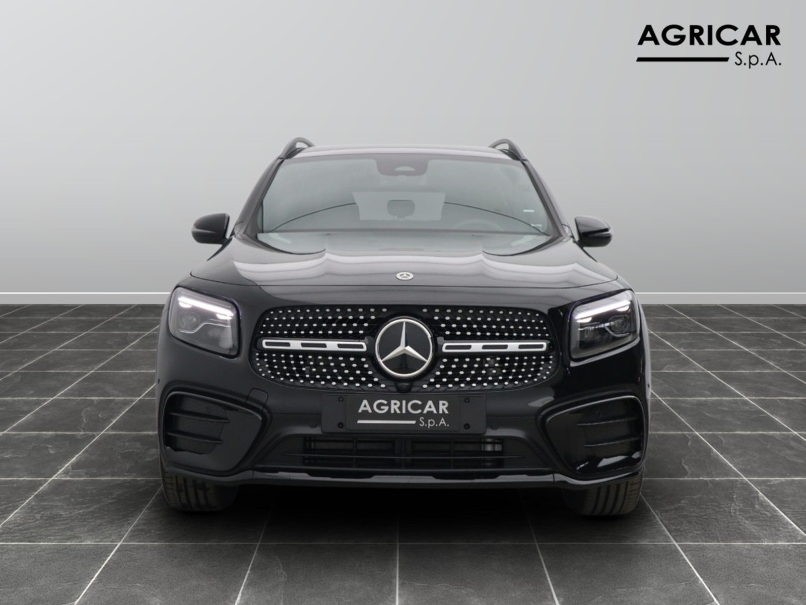 2 - Mercedes GLB 200 d amg line premium 4matic 8g-dct 7p.ti