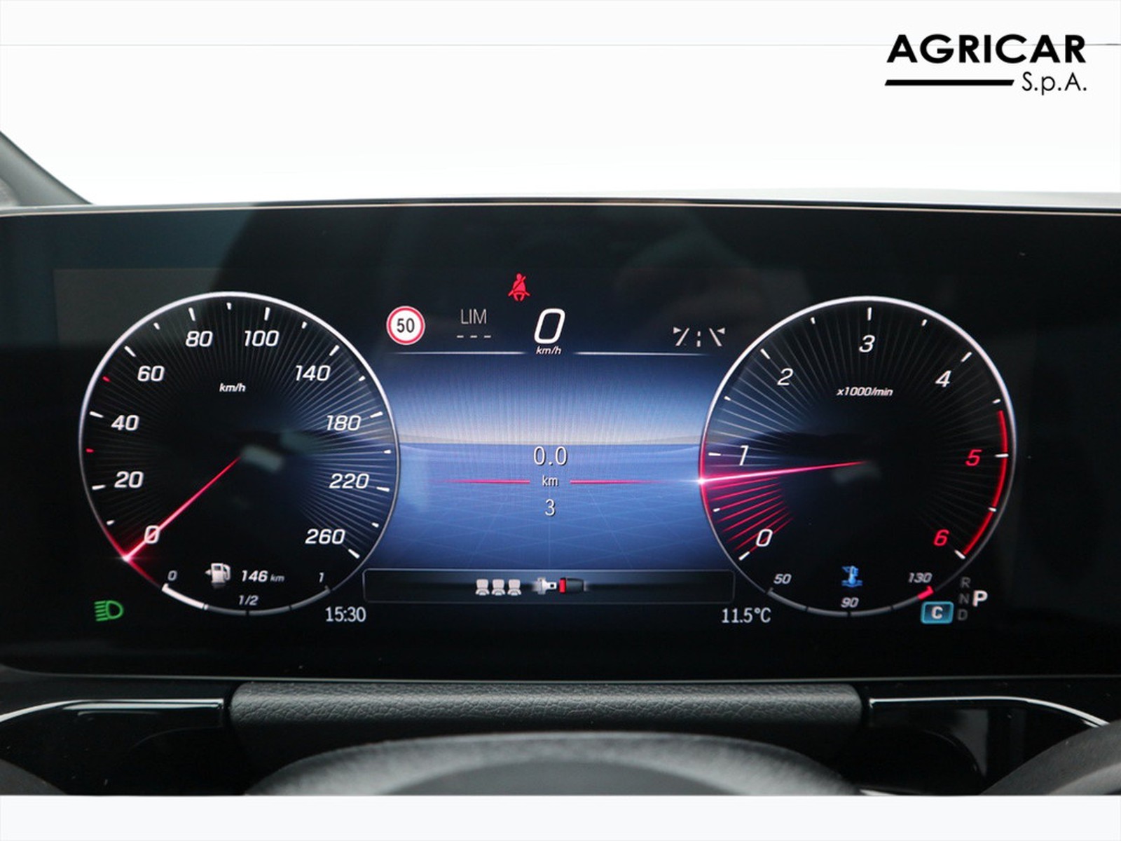 9 - Mercedes GLA 200 d amg line premium 8g-dct