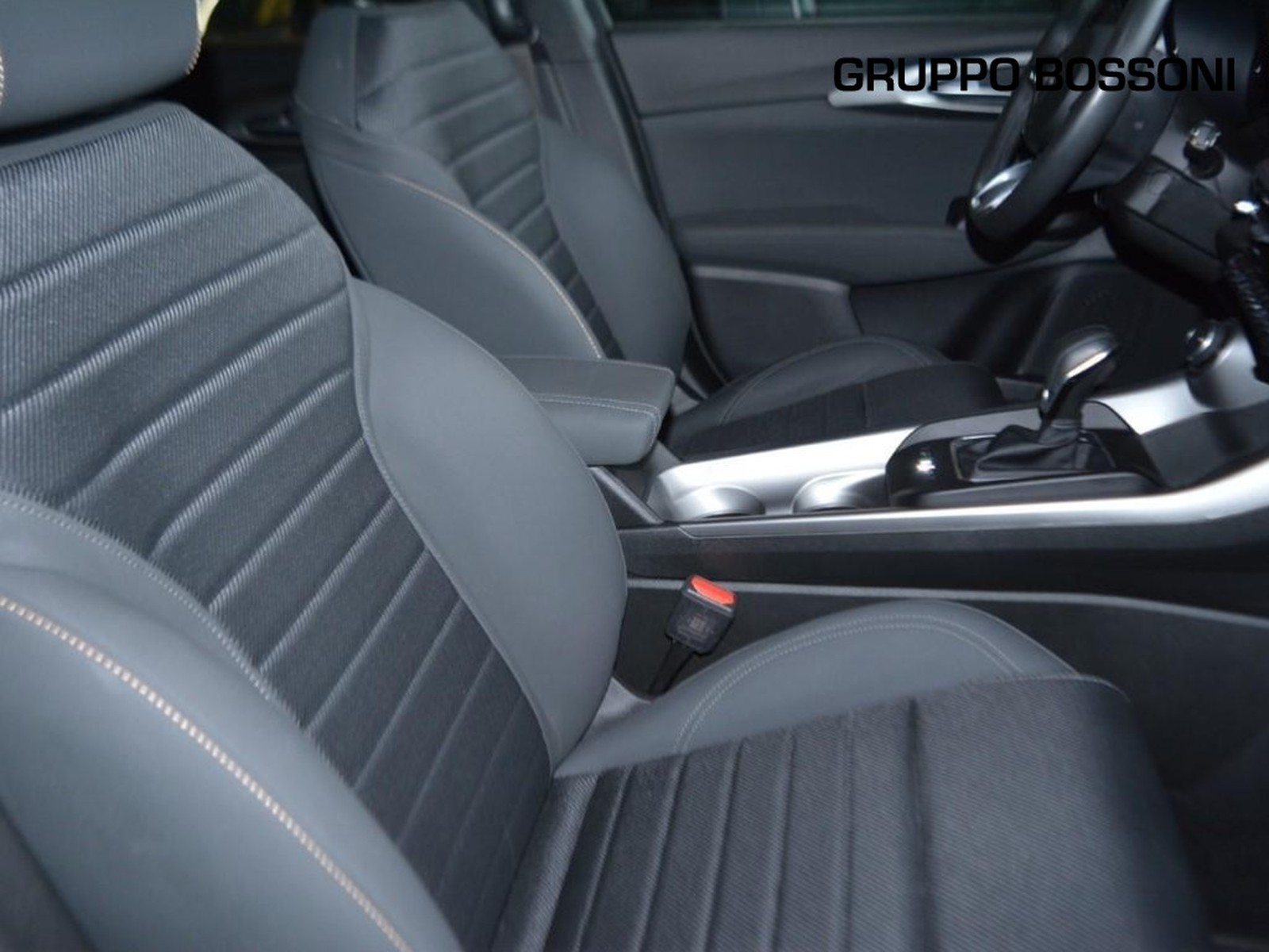 5 - Alfa Romeo Tonale 1.6 130cv ti tct6