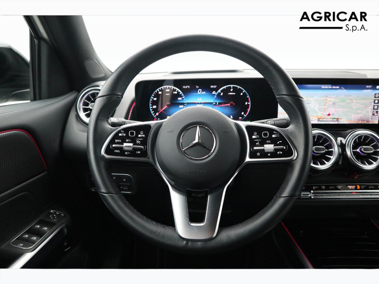 17 - Mercedes GLB 180 d sport plus easy tech 8g-dct