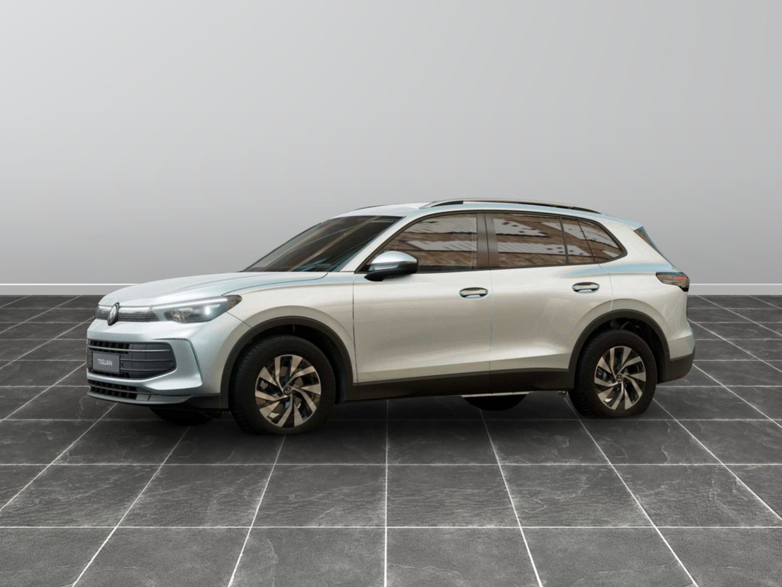 2 - Volkswagen Tiguan 1.5 etsi act 130cv edition plus dsg