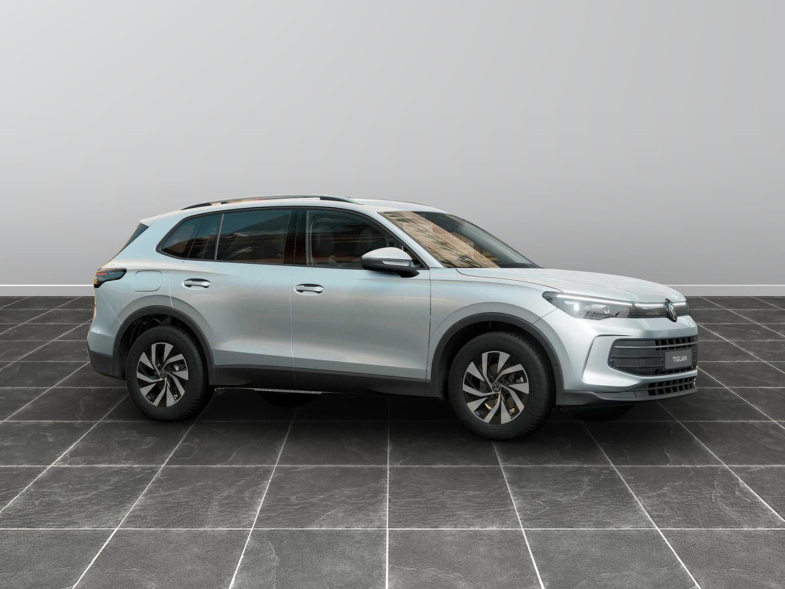 3 - Volkswagen Tiguan 1.5 etsi act 130cv edition plus dsg