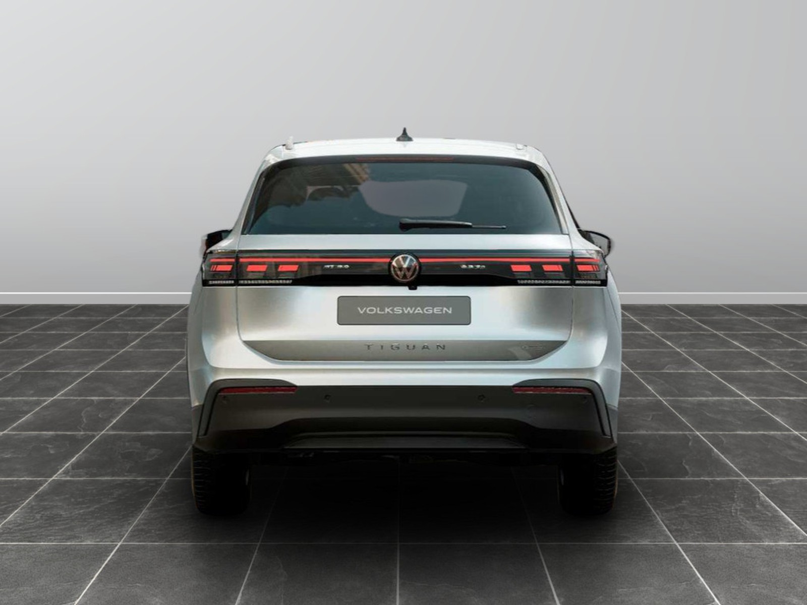 11 - Volkswagen Tiguan 1.5 etsi act 130cv edition plus dsg