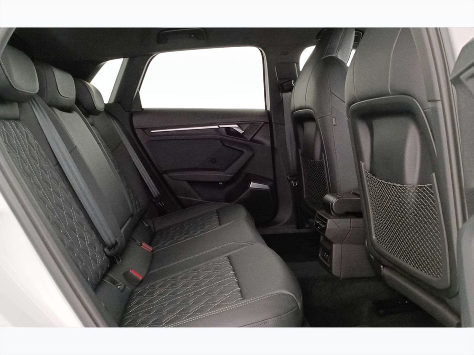 33 - Audi A3 sportback 45 1.4 tfsi e s line edition s tronic