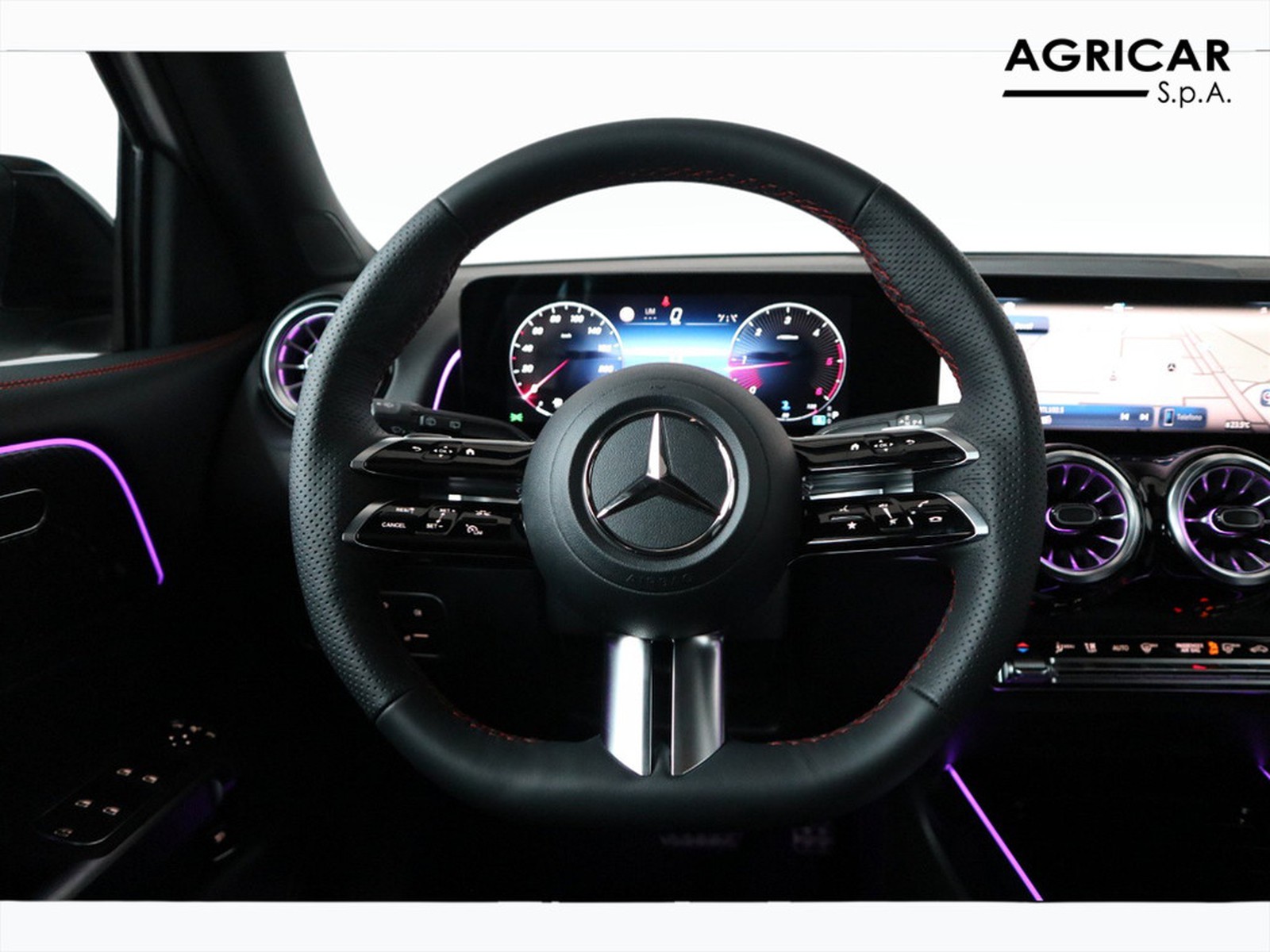 17 - Mercedes GLB 200 d amg line advanced plus 8g-dct