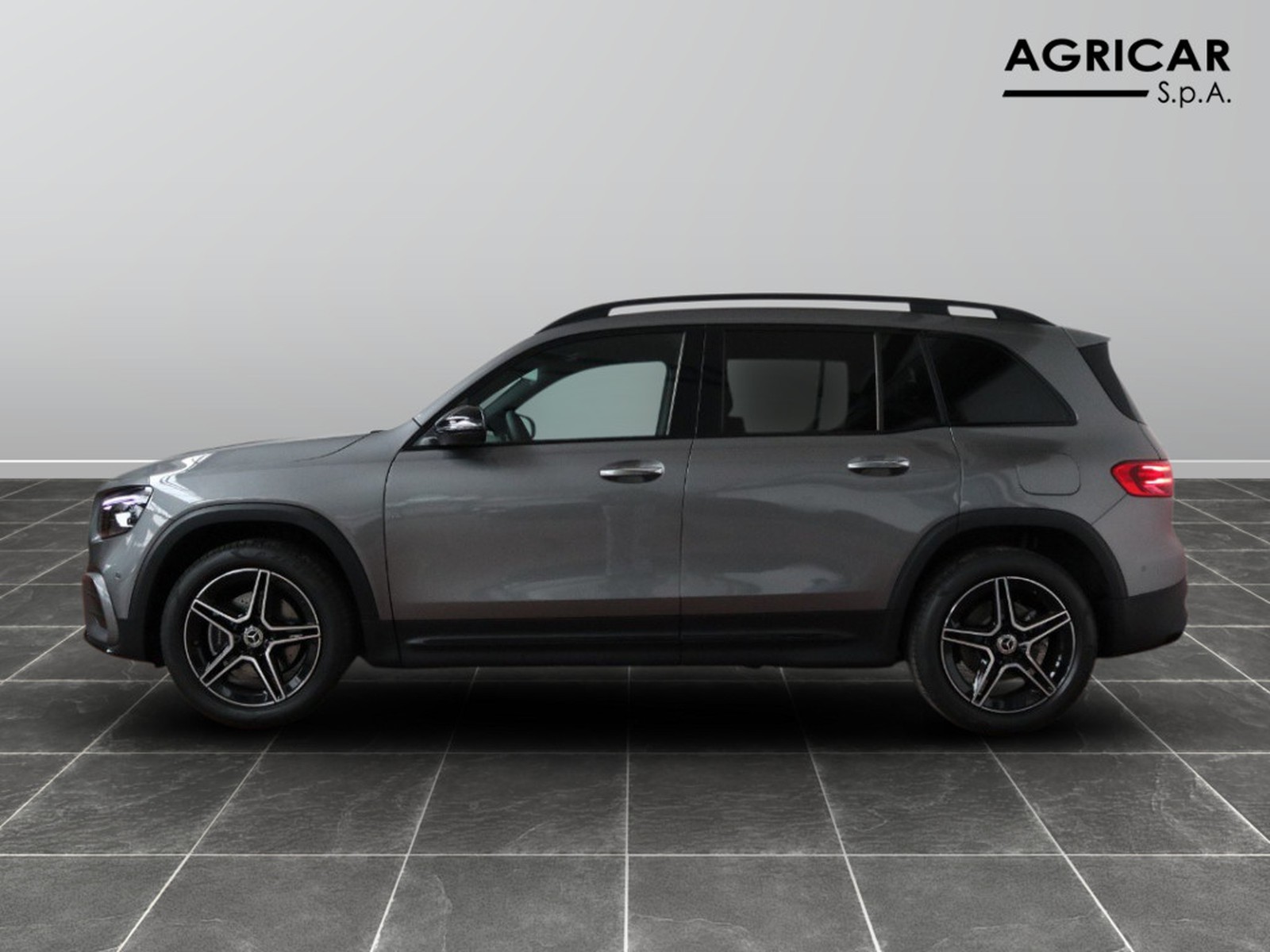 3 - Mercedes GLB 200 d amg line premium 8g-dct 7p.ti