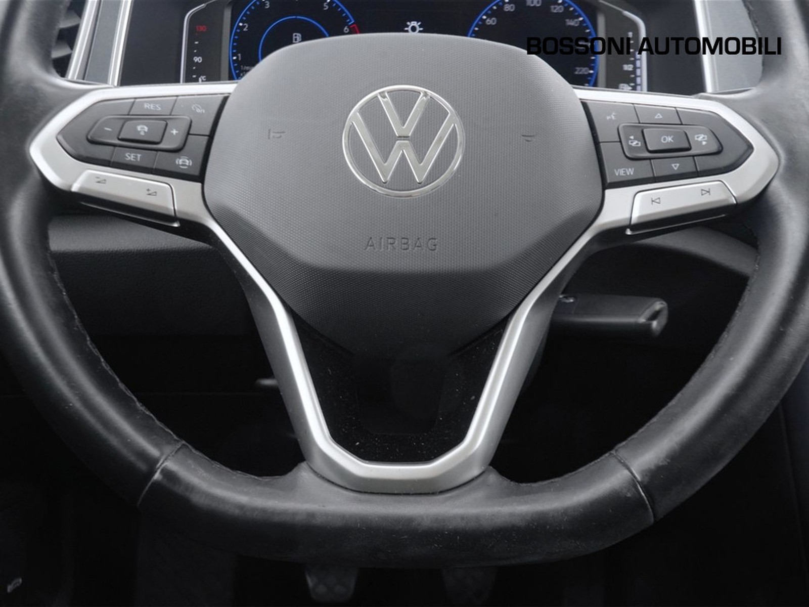 15 - Volkswagen T-Roc 1.0 tsi 110cv style