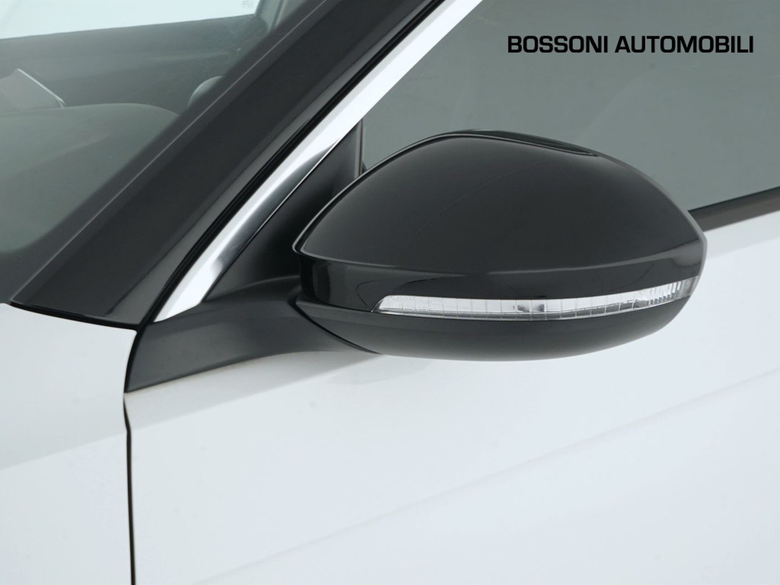 35 - Volkswagen T-Roc 1.0 tsi 110cv style